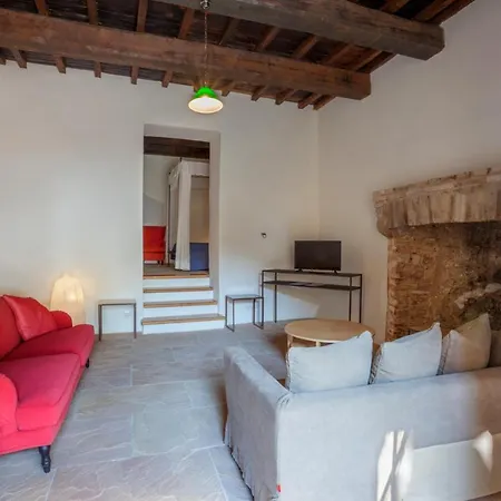 Il Castello Di Campello 4*