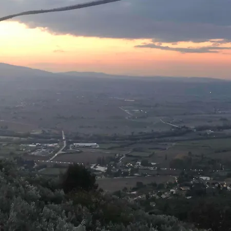 Апарт-отель Il Castello Di Campello Кампелло-суль-Клитунно