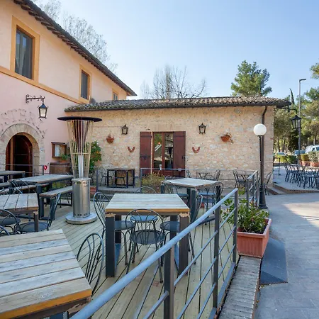 Apart Otel Il Castello Di Campello 4*