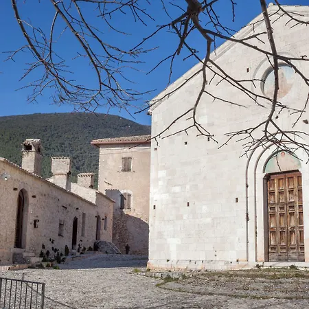 Il Castello Di Campello Апарт-отель