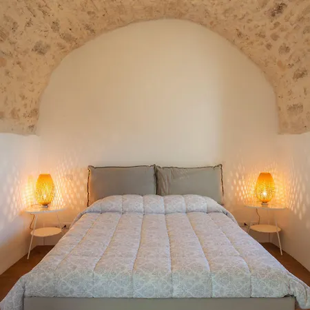 Il Castello Di Campello Кампелло-суль-Клитунно