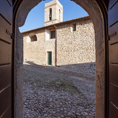 Apart Otel Il Castello Di Campello 4*