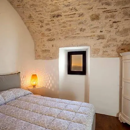 Apart Otel Il Castello Di Campello 4*