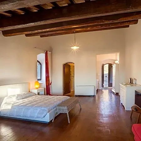 Apart Otel Il Castello Di Campello 4*