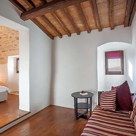 Apart Otel Il Castello Di Campello 4*