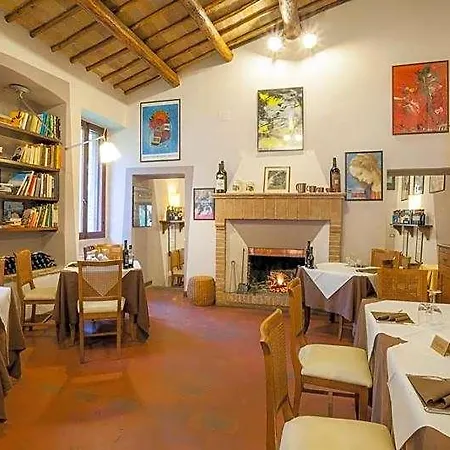 Apart Otel Il Castello Di Campello 4*