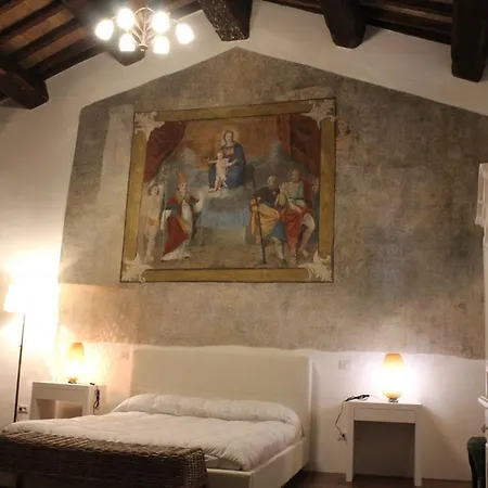 Апарт-отель Il Castello Di Campello Кампелло-суль-Клитунно