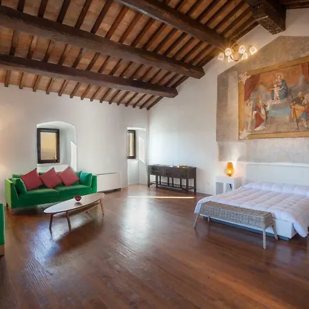 Il Castello Di Campello Aparthotel 4*