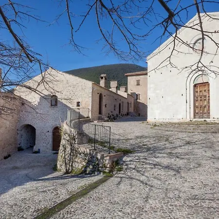 Ξενοδοχείο με διαμερίσματα Il Castello Di Campello