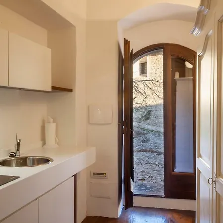 Il Castello Di Campello Апарт-отель Кампелло-суль-Клитунно