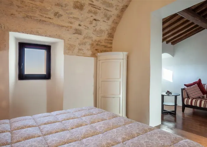 Il Castello Di Campello Ξενοδοχείο με διαμερίσματα 4*